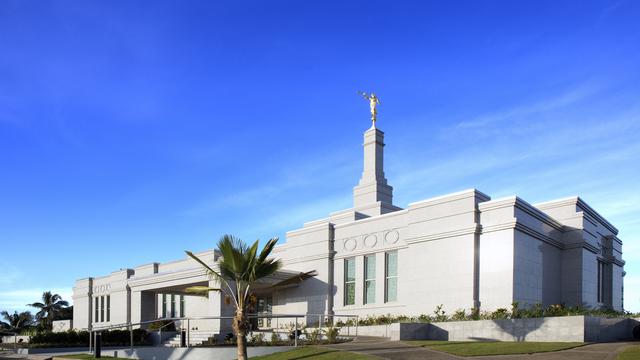 Adelaide Woman Visits Fiji Mormon Temple
