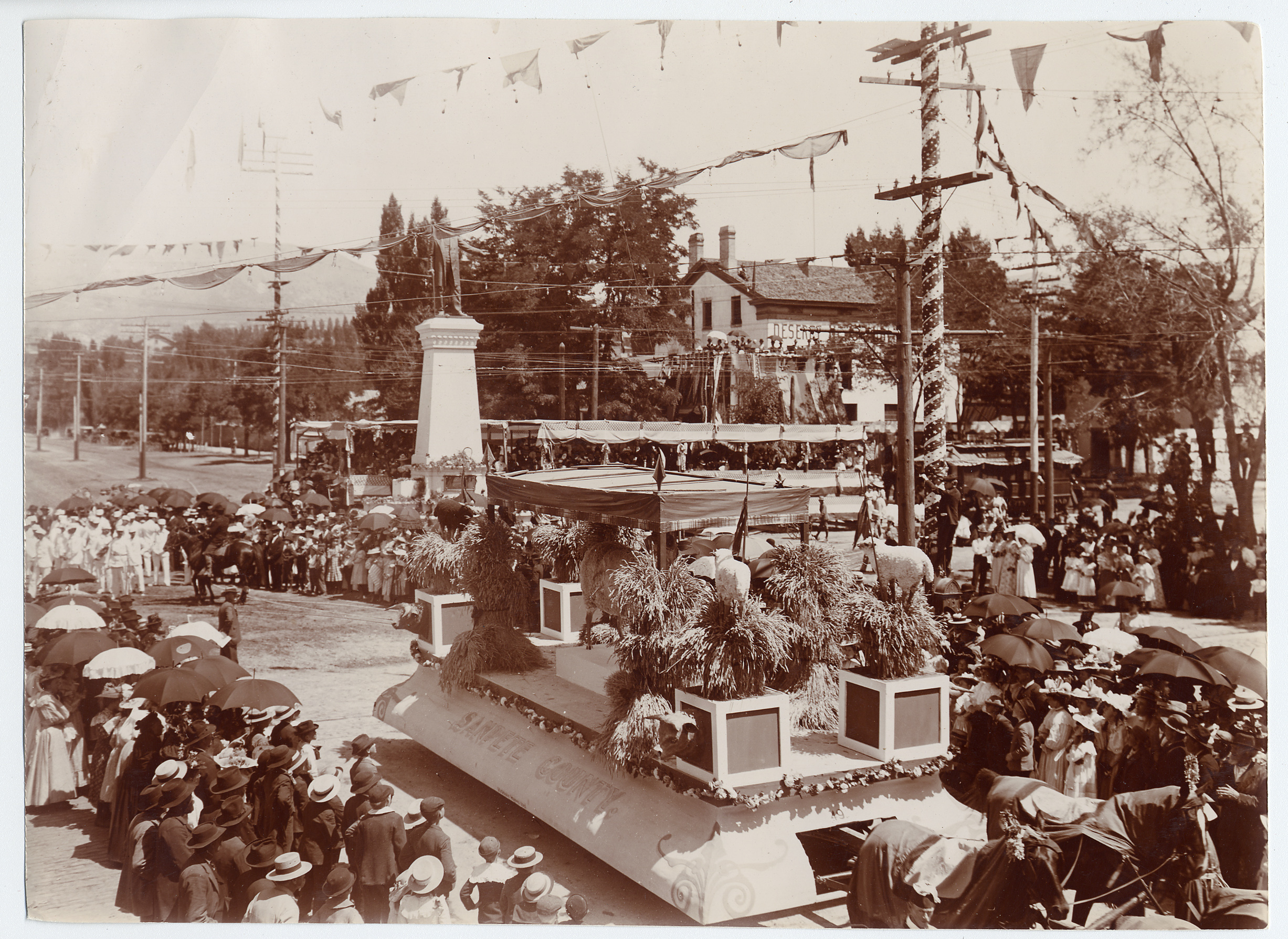 Pioneer parade float